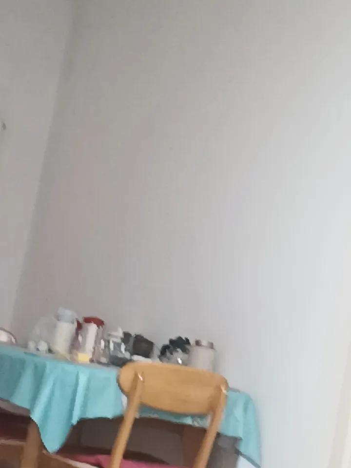 今晚一家子这样吃的饭：我：糖尿病，啃了一个猪蹄，未吃主食；