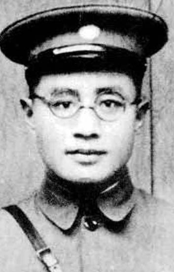 1949年，刘伯承听说原配还活着，并且日子过得很艰苦，就托人给她带信，想把她接到
