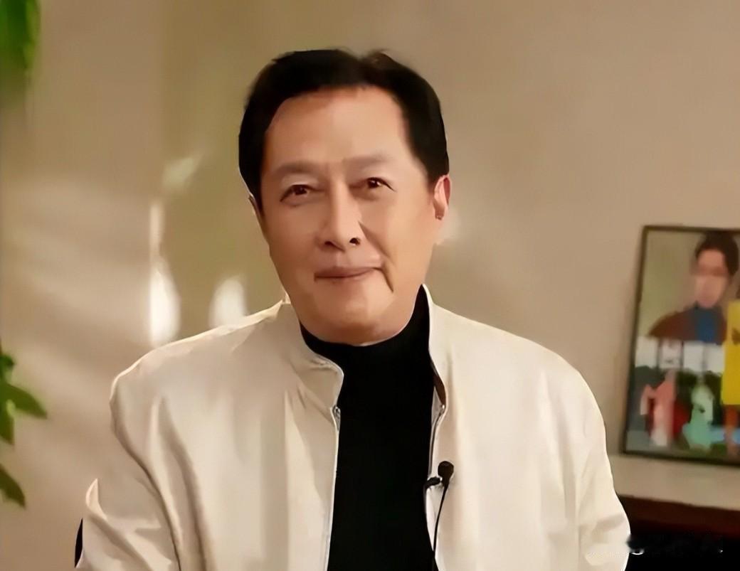 唐国强这辈子，最不敢做的事就是退休！原因太简单，不是因为他多爱演戏，而是因为