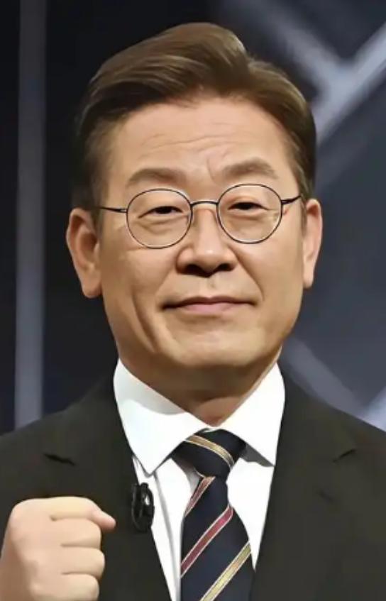 一位韩国华人曾经表示，韩国人的工资是中国人的八倍，中国人有什么资格嘲笑韩国，首先