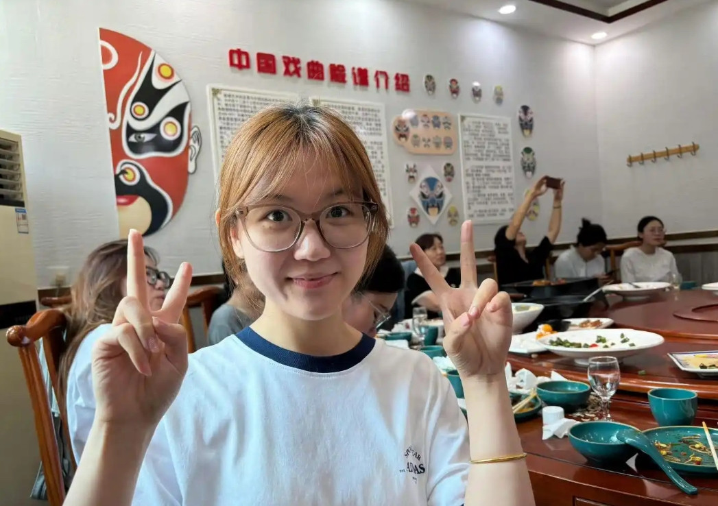 表妹当了一年班主任后前后对比？