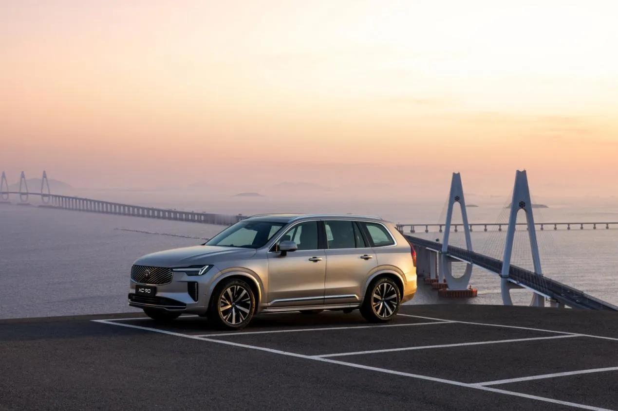 传统豪华与科技新贵之间的巅峰对决？全新XC90和问界M9怎么选？随着消费升级