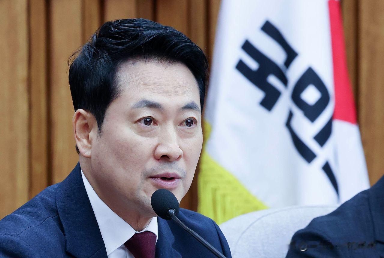 粉丝政治疯狂蔓延！大批议员惨遭短信围攻，韩国在野党深陷内耗困局7月11日韩国