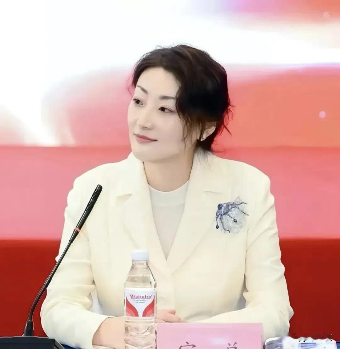 我看到的瓜是；那个小三曾经在达能的事件里背刺了老宗和娃哈哈，所以失败后那几年小三