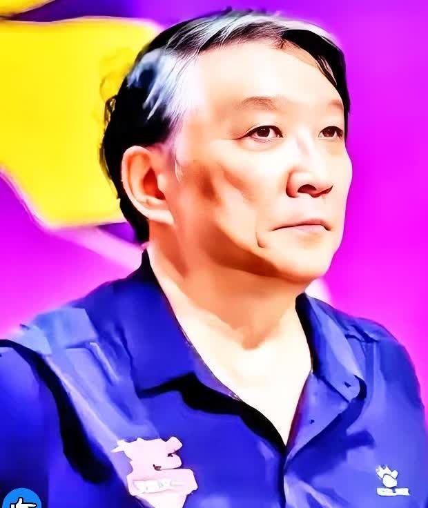 宫鲁鸣的真正目的就是等篮协把他炒掉，他好拿钱走人！就等着篮协炒他拿违
