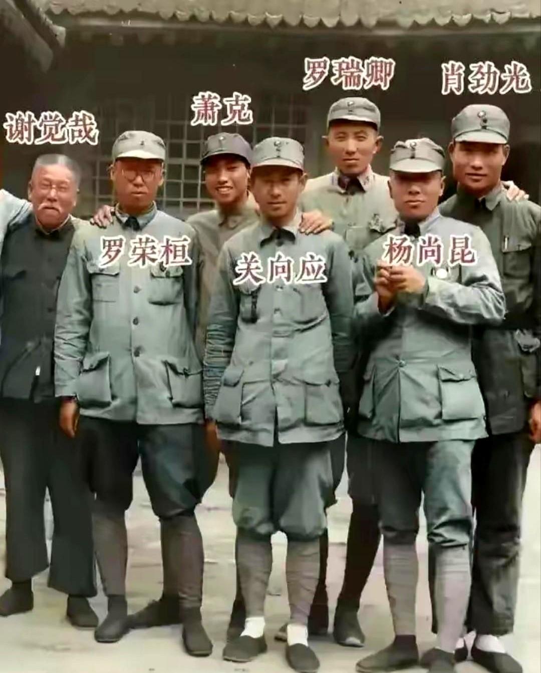 红军长征路上，小腿缠着一圈圈棉布，走两万五千里不肿不烂，为啥今天连马拉松都见不到