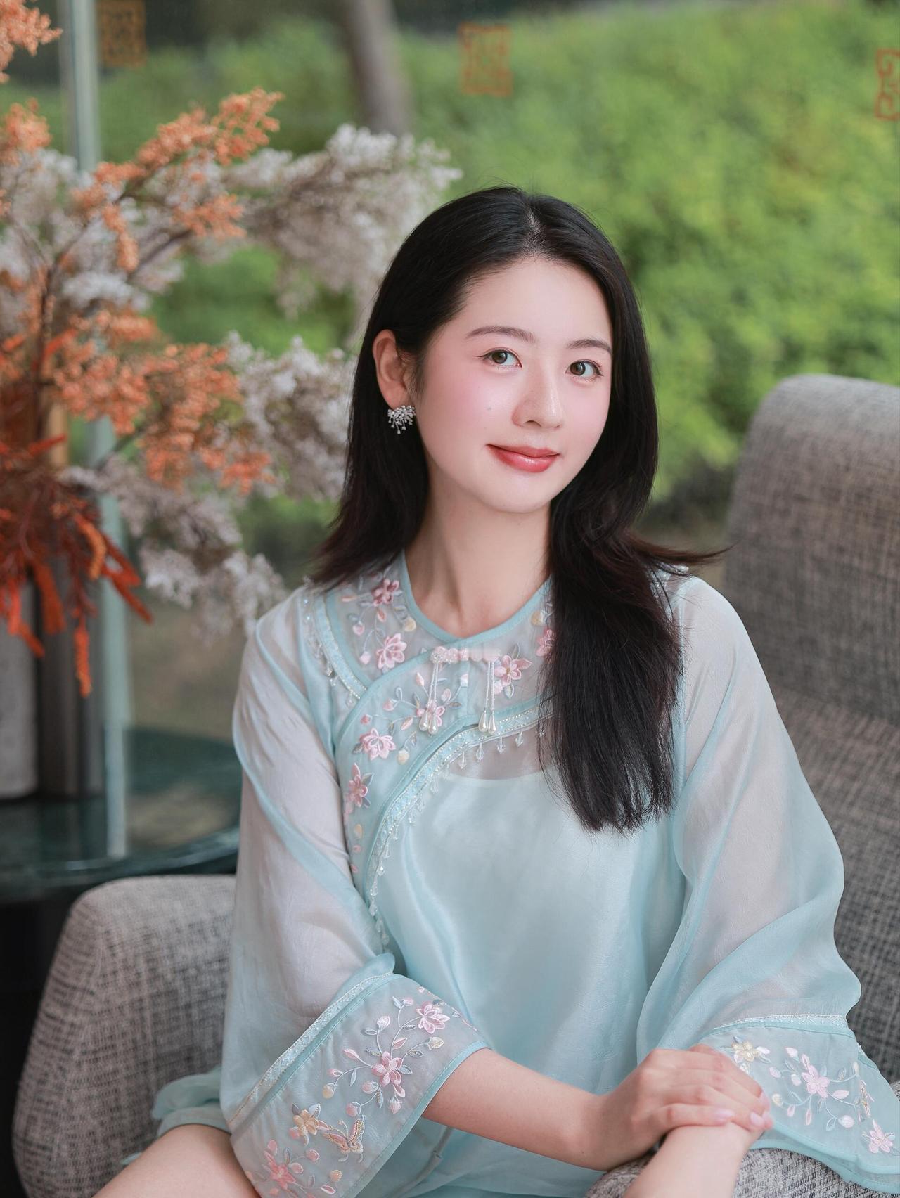 ʜᴀᴘᴘʏ⁺¹⁰⁰🧸浅蓝国风套装携初夏清风而来,把古典与现代的韵致缝