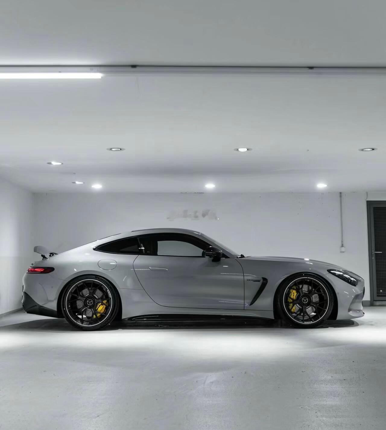 AMG-GT63有多少人欣赏的来这个大V8奔驰AMG