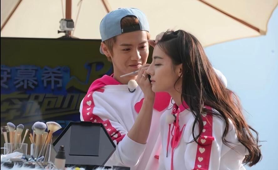 迪丽热巴当年录跑男，竟然只待了12天！陆地CP全是剪出来的？现在回头