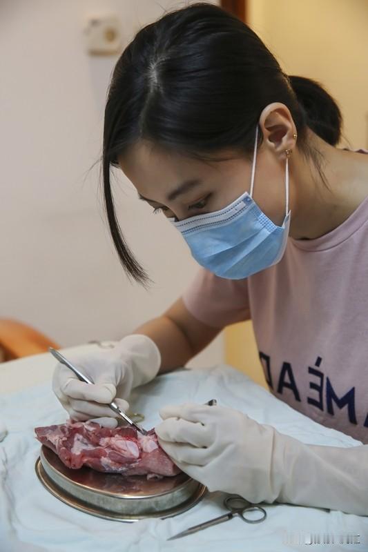 现在人最缺啥？还真不少。从社会层面看，人才是稀缺货。科技飞速发展，人工智能、生