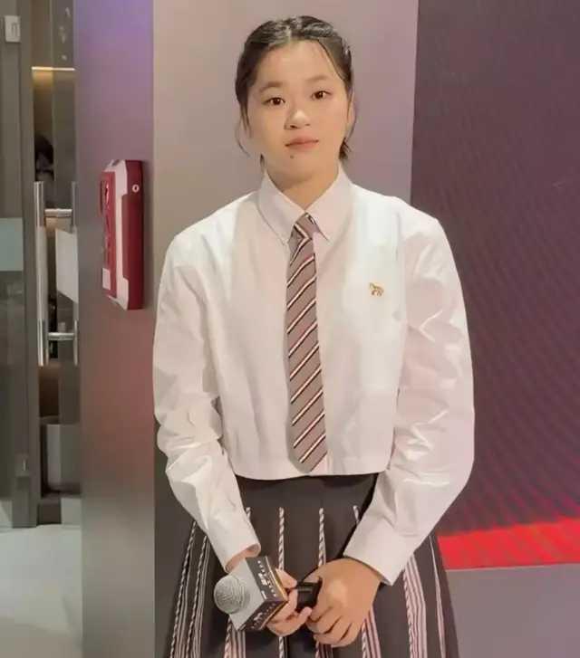 "水花征服者联盟"的微信群，4名核心煽动者就被带走调查了，嫌侮辱罪与寻衅滋事罪。