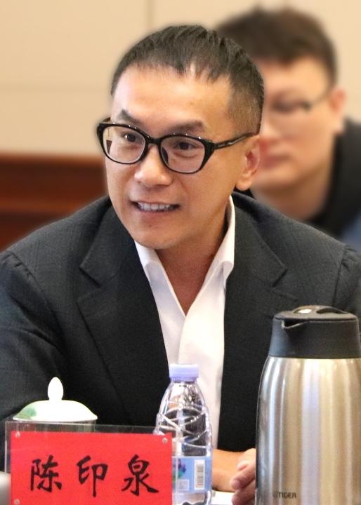 【著名相声演员陈印泉出席高级别会议，身份让人出乎意料，难怪拒绝郭德纲！】近日，