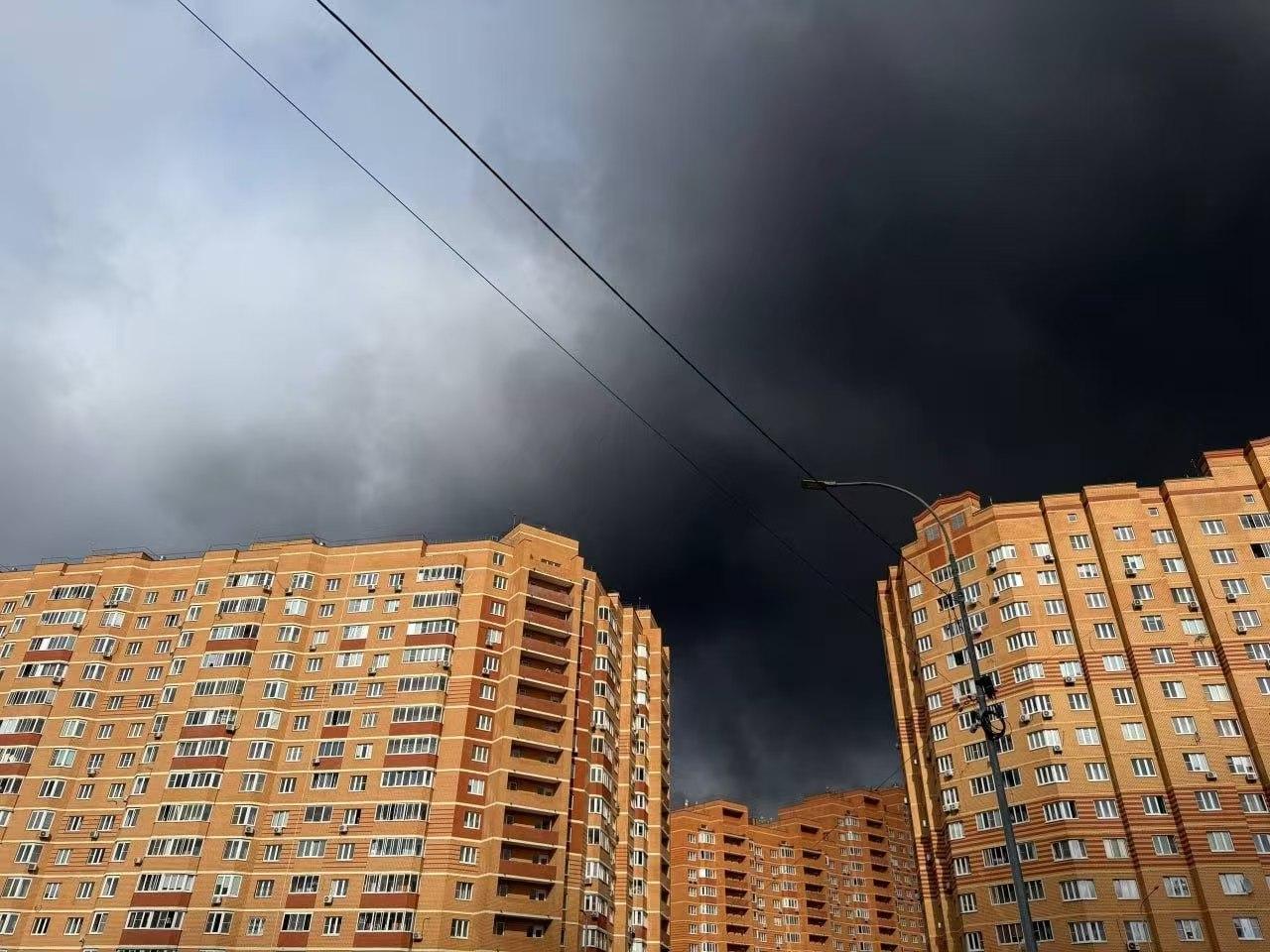 整个莫斯科，爆炸形成巨大黑烟压城！莫斯科正在遭到879年建城史最严重打击之一！莫