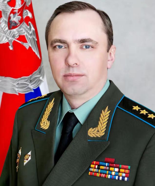 很多人认为俄罗斯是上将死于“心脏病”是为了掩人耳目？12月25日，俄罗斯上将萨多