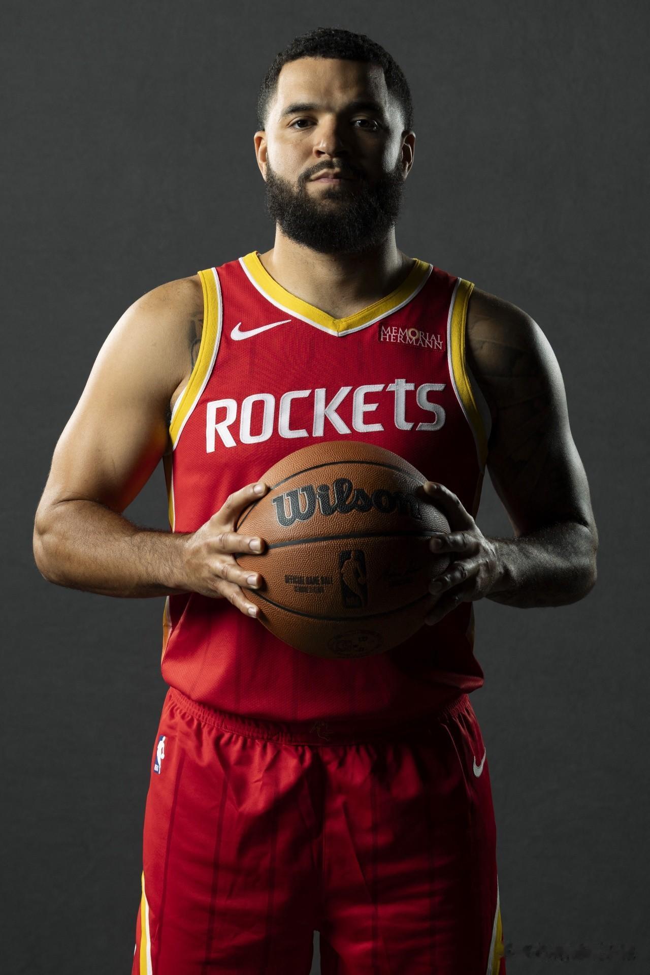 【范乔丹回归，火箭脱胎换骨，中国赛大胜独行侠】NBA比赛重燃战火，火
