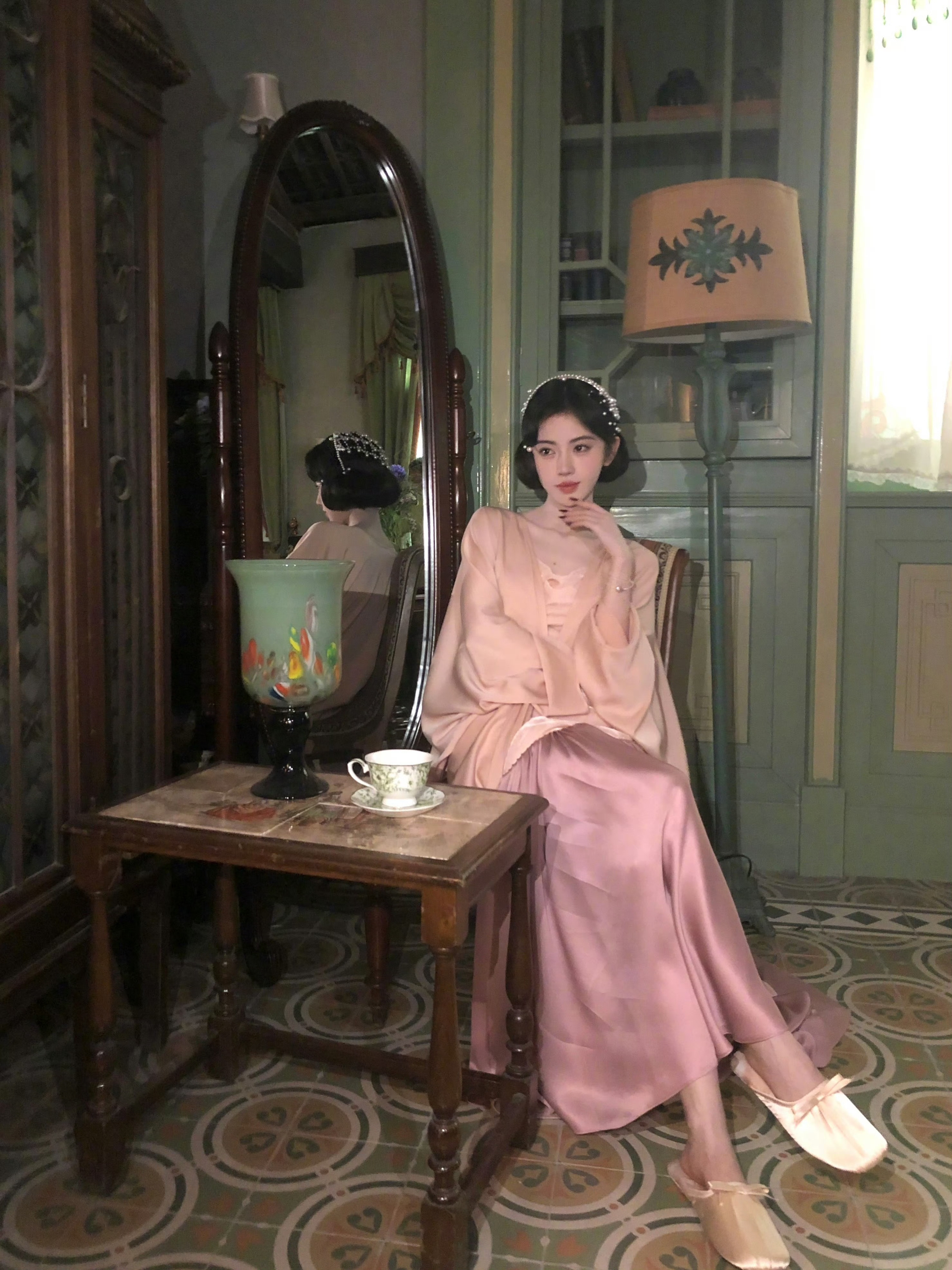 鞠婧祎发了苏绿夏九宫格啊啊啊苏绿夏的六一儿童节礼物
