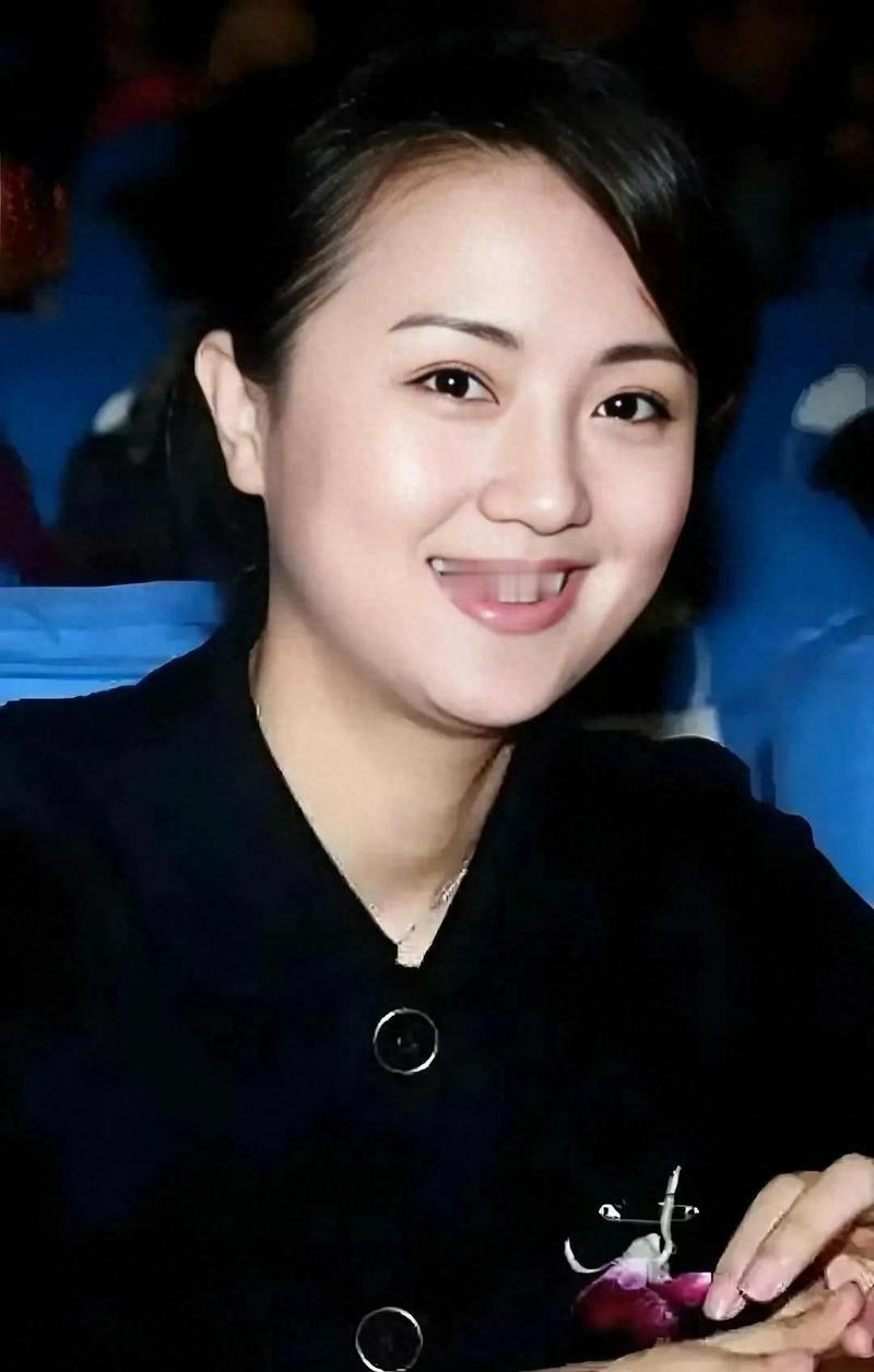 朱媛媛生前采访中，谈及角色时眼里有光，无论是《小城大事》中风风火火的高雪梅，还是