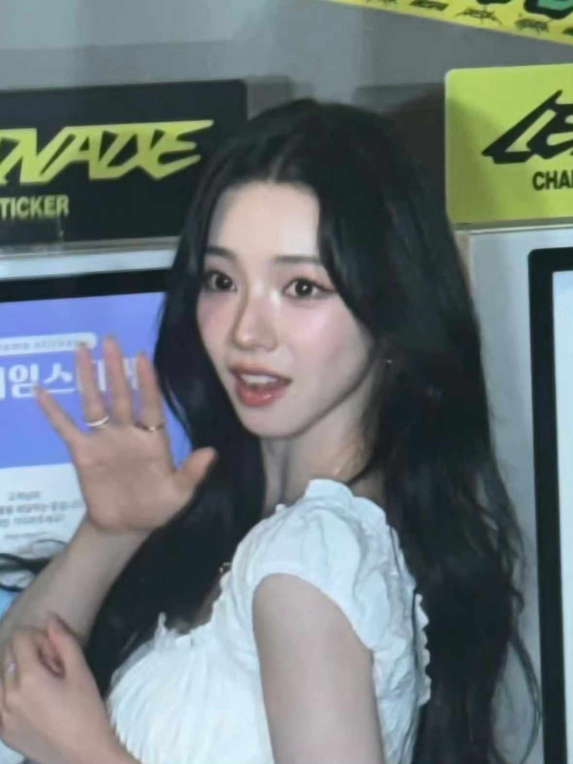 怎么有人在低像素里长成这样这真的不是漫画吗….