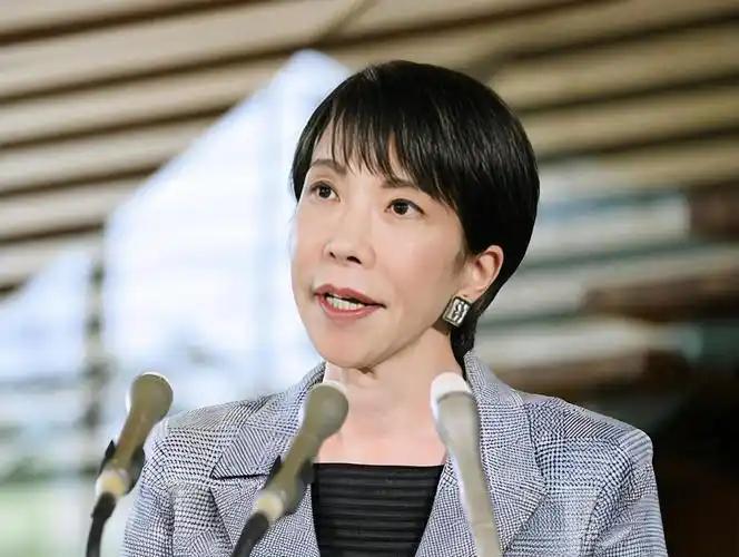 危急！日元破160红线，日本三大经济支柱集体告急。不用再争论日本经济是否衰退，当