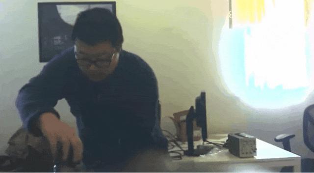 刚才看到美国哥伦比亚广播公司新闻的一则报道，令我倍感寒心啊！美国加州发生一桩令人