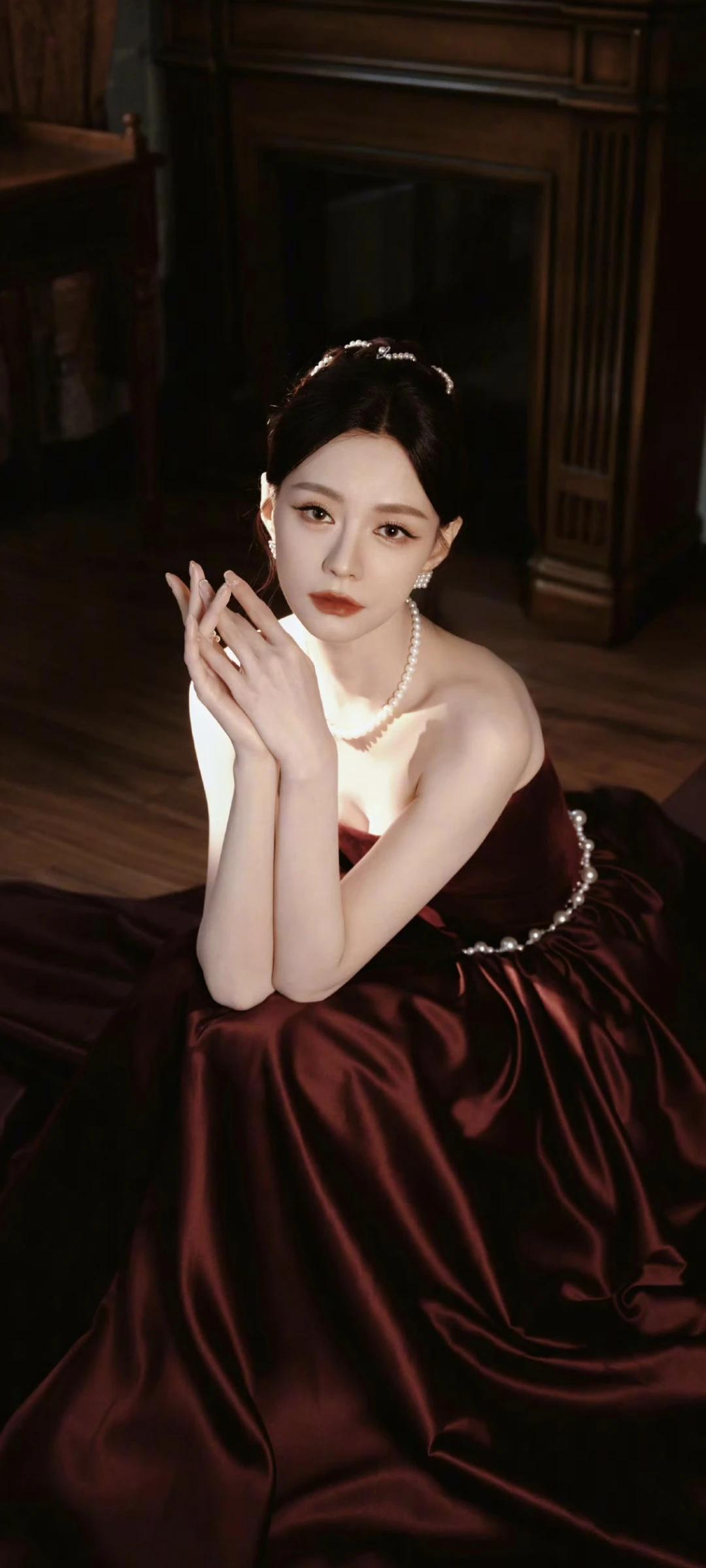 沈梦辰壁纸～低奢又性感的慵懒感，这组壁纸太好看了！