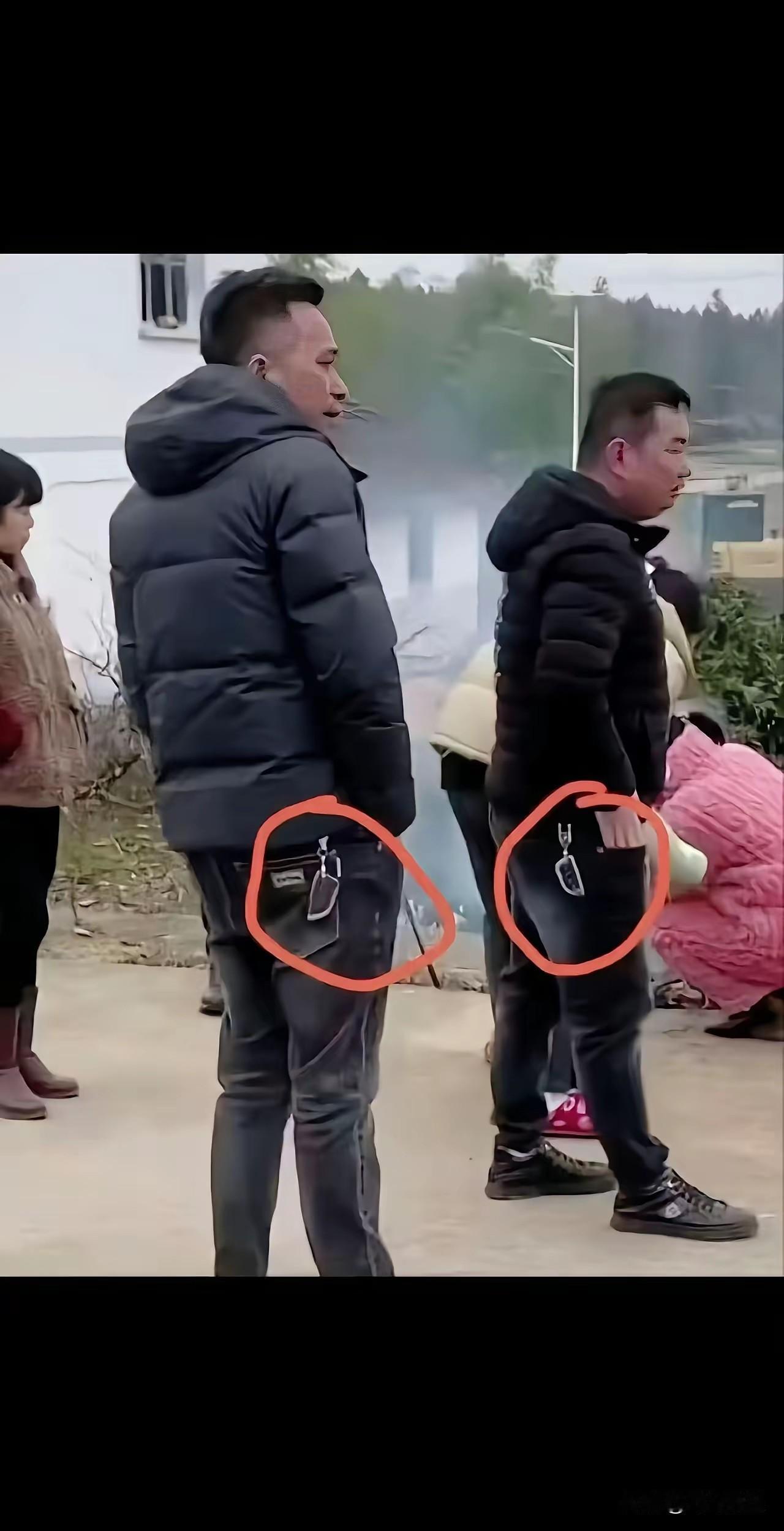 马上过年了，回村里没有奔驰宝马奥迪的钥匙都不敢漏出来，我开国产车有点不好意思拿出