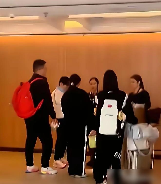 这票价也太实在了。国乒这次去印度比赛，VIP门票才24块钱，简直跟白送一样。