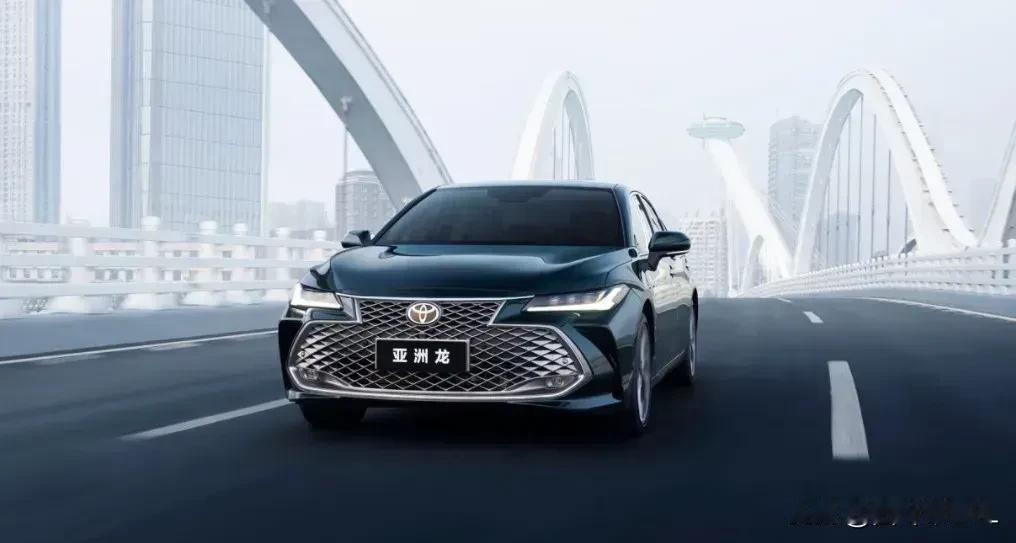 这就是赤裸裸的现实：油车30万：使用10年，油费10万，卖5万电车30万：使