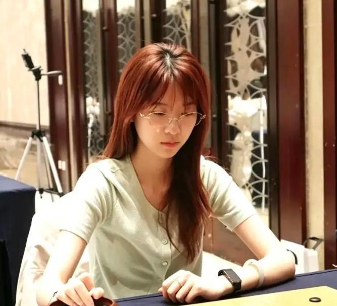小魔女又输了~争夺冠军悬了9月28日，2026中国职业新锐/业余强豪围棋公