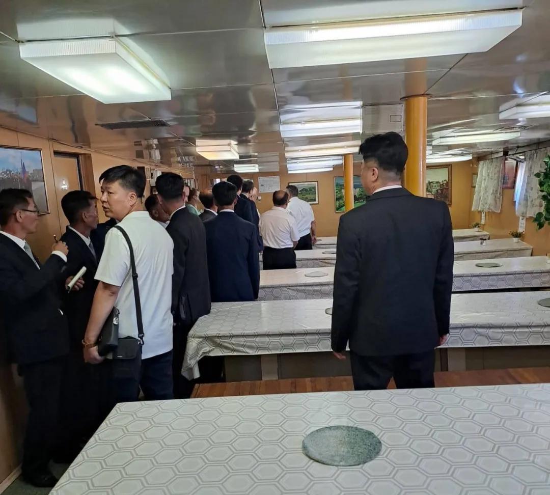 俄罗斯“帕拉达”号帆船训练舰访问朝鲜清津港根据此前达成的协议，8月15日，即朝