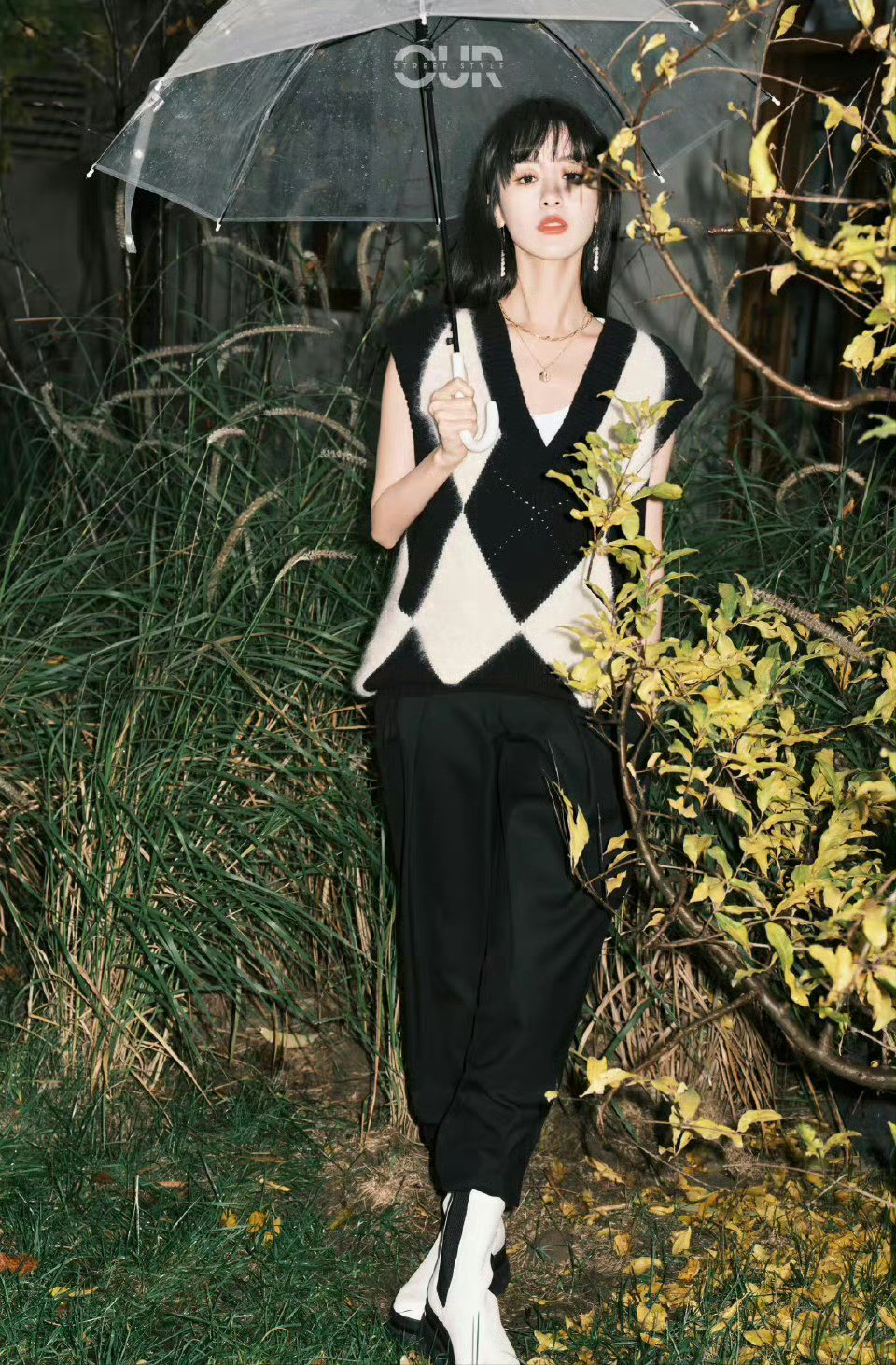 好想看袁冰妍发一个捡秋的Vlog！🍁🍂“把秋天藏起来，悄悄装进了时光里。[