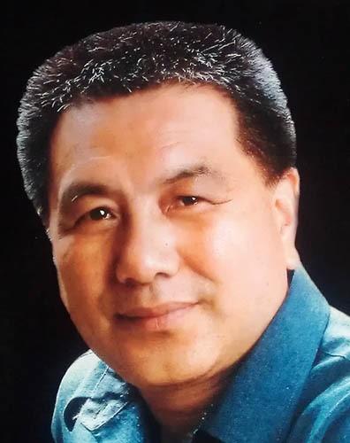 霍元甲里的陆大安，身家5个亿，后来雇凶杀了人。杨家安早年做武师，参与电视剧动作