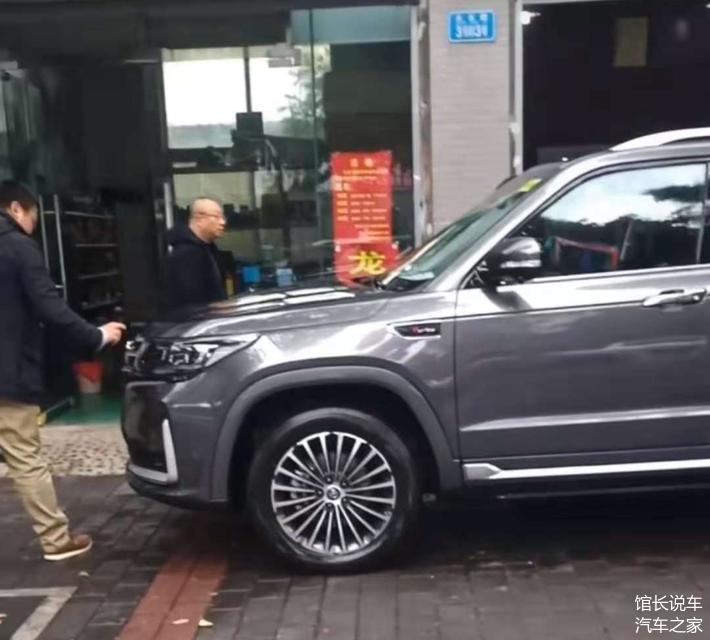 长安cs95前脸改装案例,长安cs95中网改装 钛灰色2019款长安cs95现身, 前脸大改, 动力不变