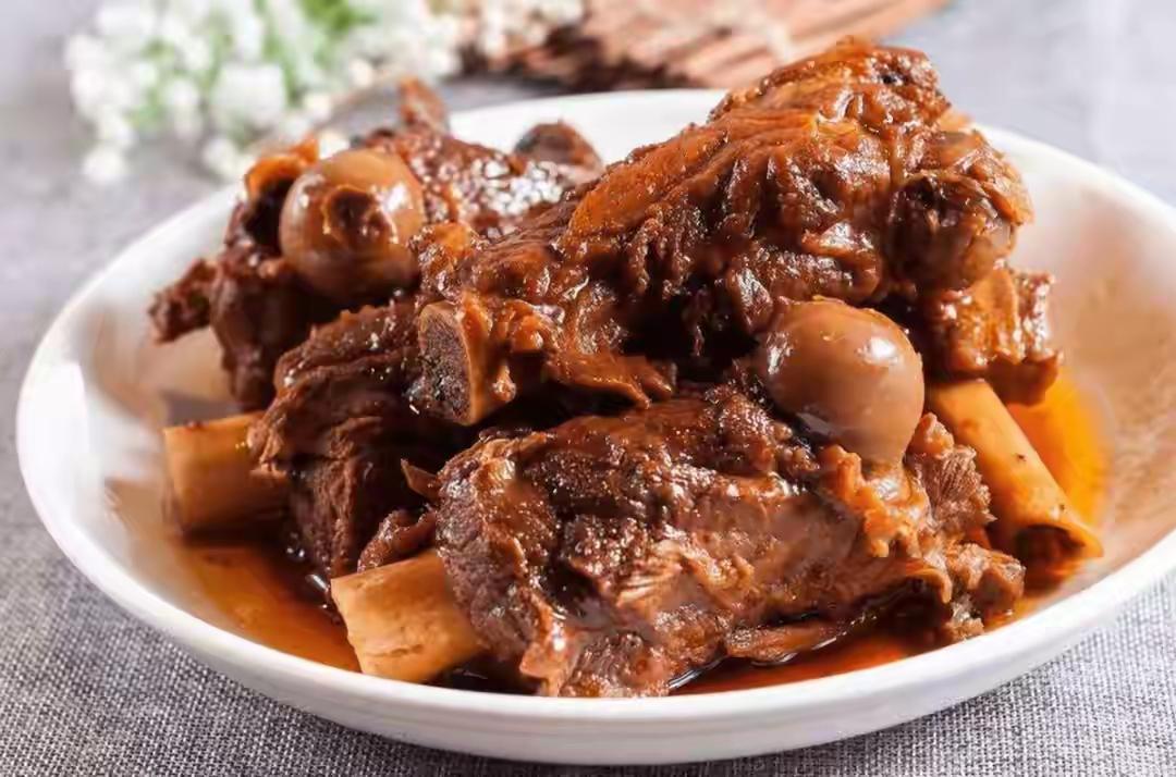 “38元酱大骨”随便吃，有人说骨头有问题,背后真相究竟如何?前几天听朋友说