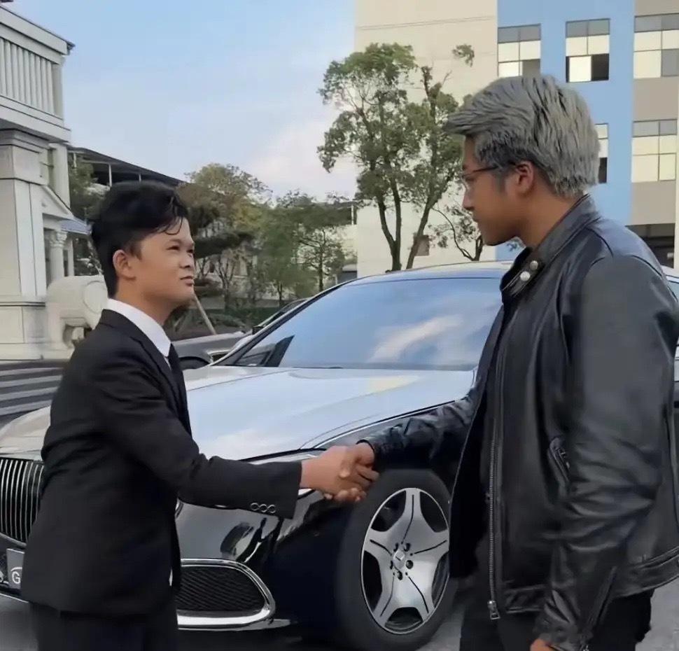 黄银勋登门拜访小马云，整上世纪会面了​​​