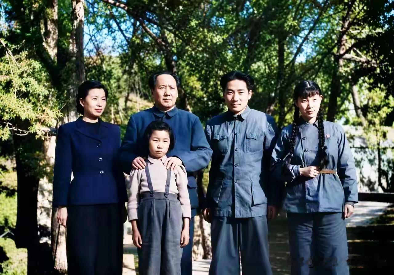 多么美好的一家人啊！致敬伟人一家[祈祷][祈祷][祈祷][祈祷][祈祷][祈祷]