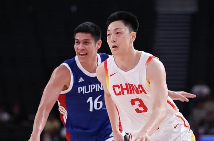 中国亚运会体育代表团，为什么要选择胡明轩做进场仪式的旗手呀！我这里并不否认胡明轩