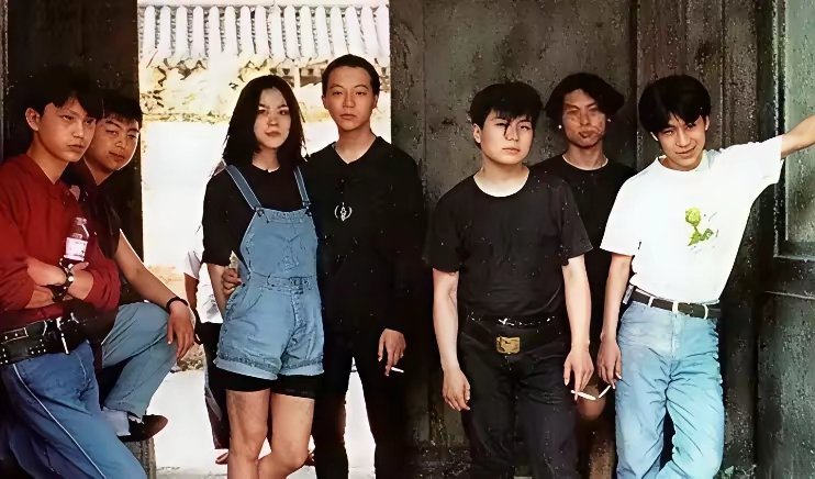 菲姐原名王靖雯，她和窦唯的旧照很多人没见过