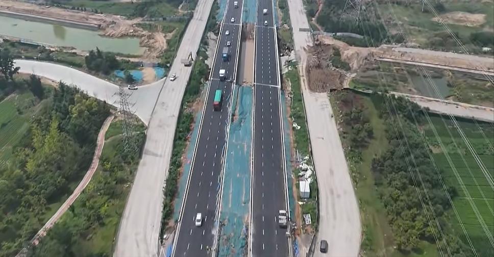 万三路中桥通车，郑州东部出行大提速！从中牟新区官网获悉，由中铁十一局集团施工建