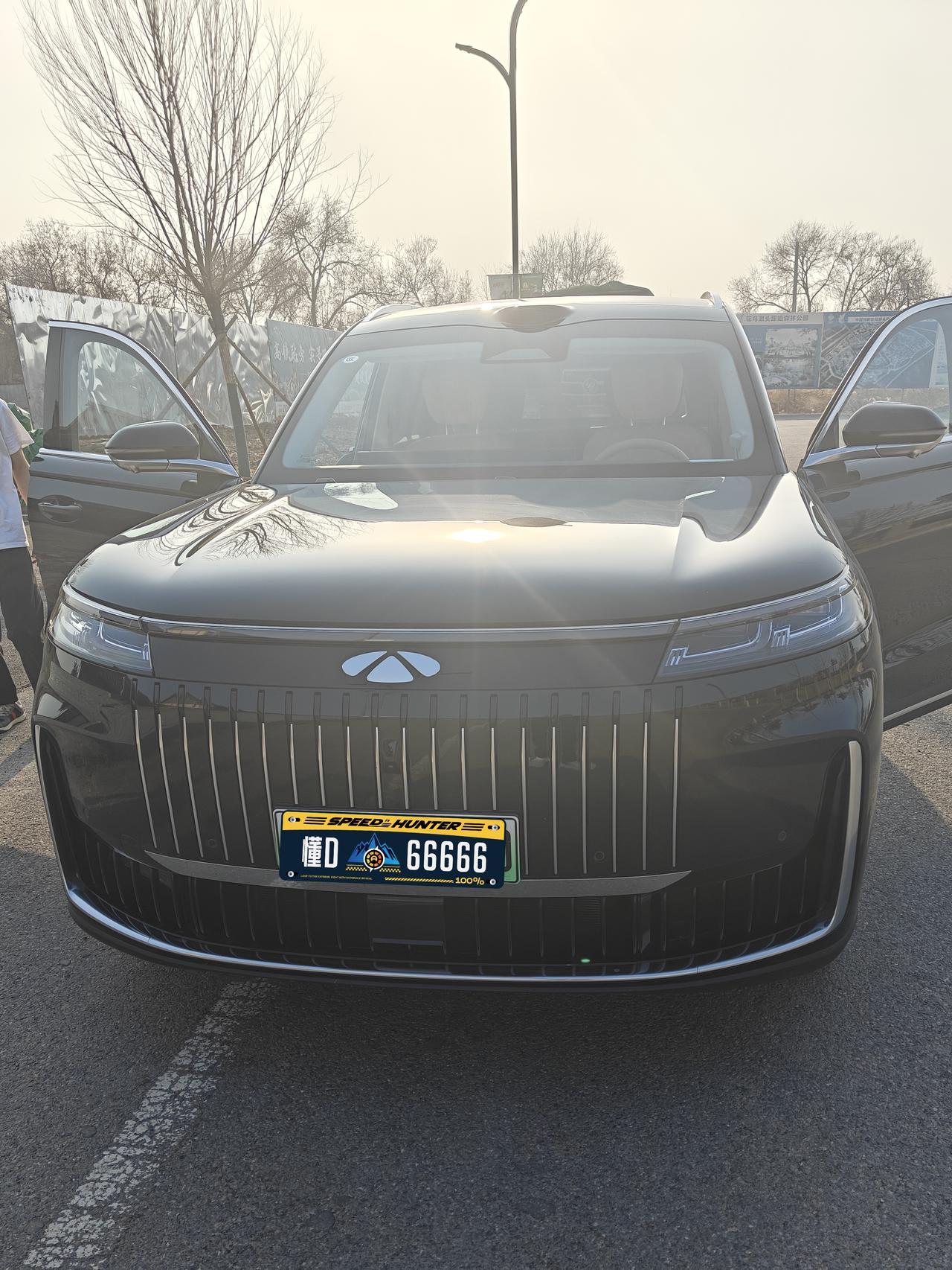 之前体验了风云T11，静态感受了不止一次这台车。在我这个四线城市最近终于有了试驾