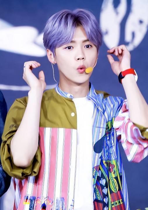 这是“没找到能接住的人”。（一）鹿晗“从不愿承认到坦然承认”的进化机制【