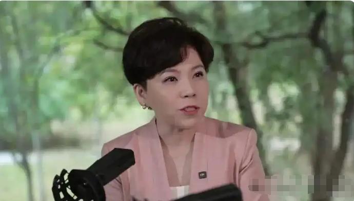 太敢说了！邓亚萍当众戳穿王楚钦输球真相：顶尖选手别拿状态差当借口国乒的一场失