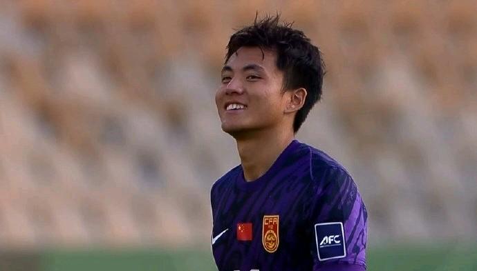 当时2000万嫌贵？现在的李昊，上海申花现在高攀不起，别再说马镇和李昊一个水平了