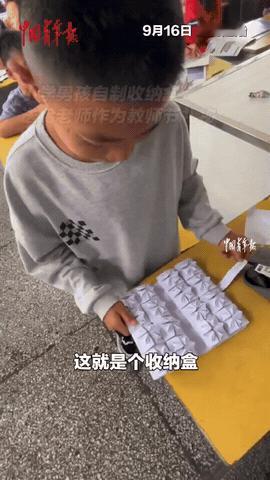 这下好了，不止老师知道了，大家都知道了！湖北建始，小男孩给老师送教师节礼物，自己
