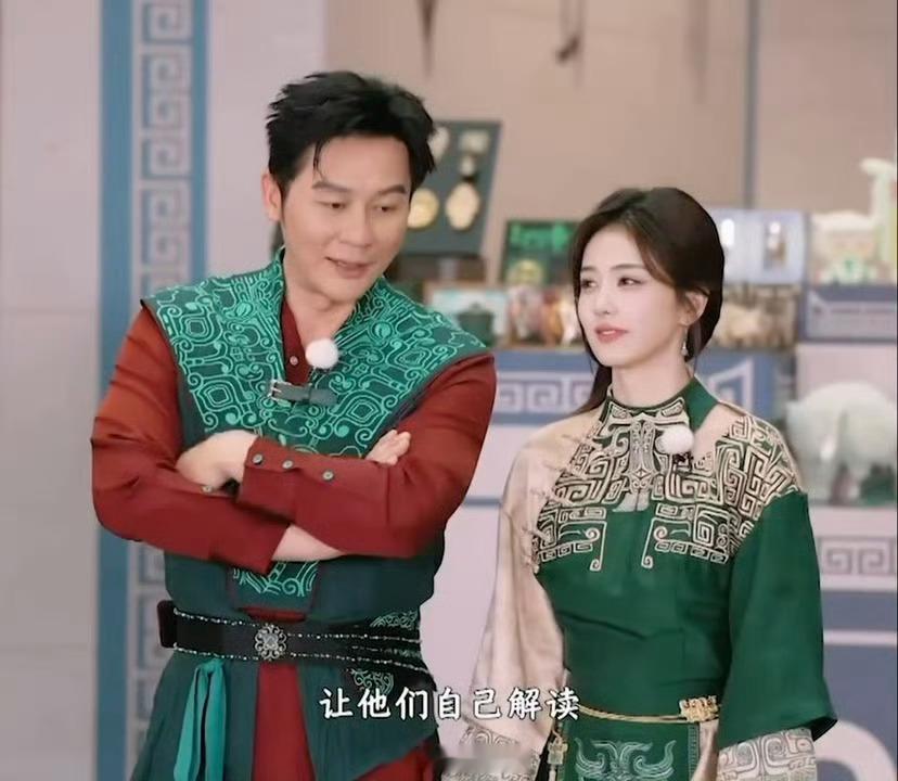 李晨口碑翻车这个热搜真是莫名其妙，不太懂那些所谓“初代粉”闹什么呢？李晨不可以跟