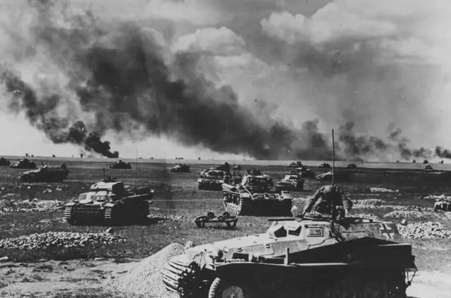 德军之所以会打库尔斯克，一部分是哈尔科夫反击战给的自信心，还有一部分就是新式坦克