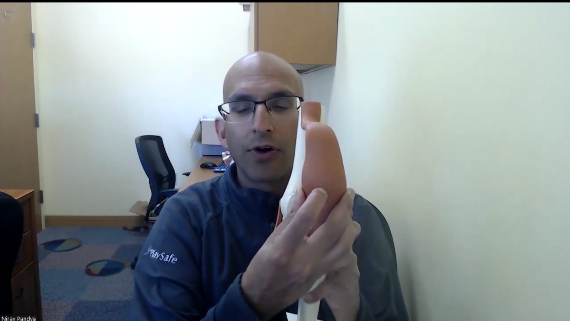 运动医学专家Dr.Nirav表示：运动员的髌腱断裂，需要通过手术来修复肌腱，将它