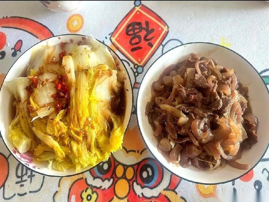 “每年过年，能不能别大包小包往你家搬？还得给你爸妈一人一千红包，我非得下厨房，还