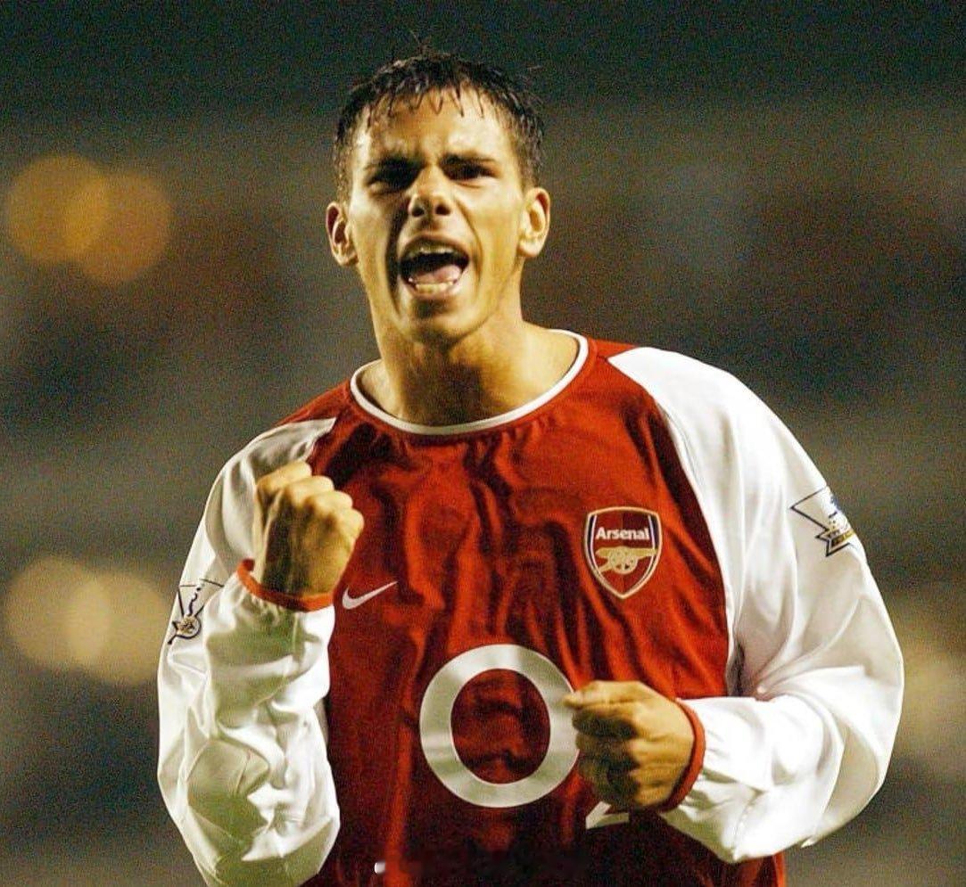 前阿森纳球员杰雷米·阿利亚迭雷评价赖斯：“我认为德克兰·赖斯非常出色，我很难想到