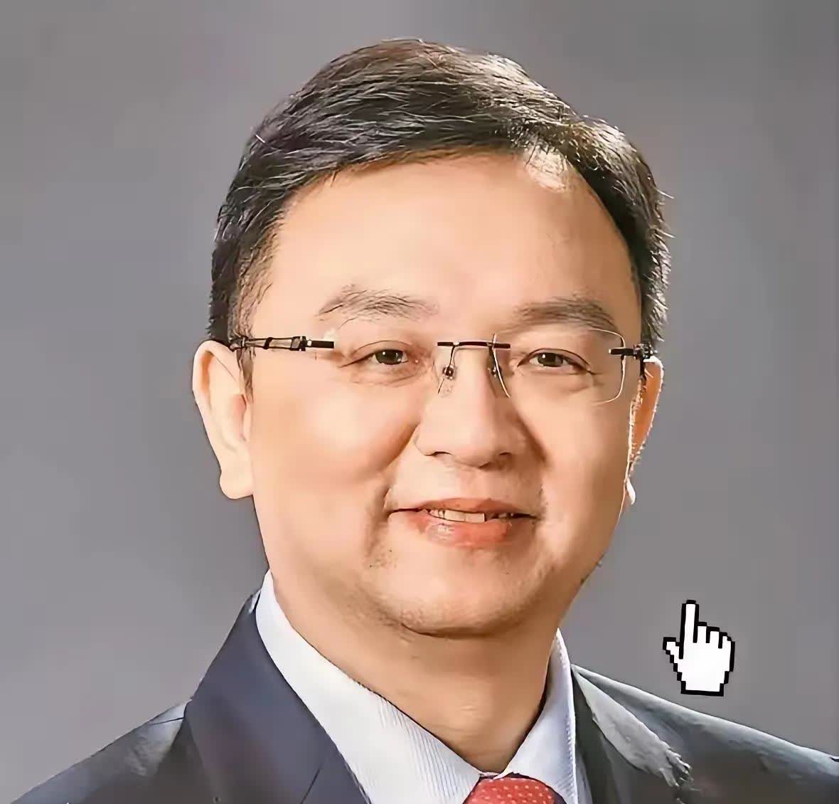 王传福或许正盯着销量报表发愁。刚喊出550万辆年销目标，比亚迪就甩出“最